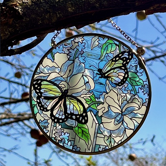 Amia Stained Glass Butterfly Suncatcher Monarch Colorful Cheerful Bright Gift - Picture 1 of 5